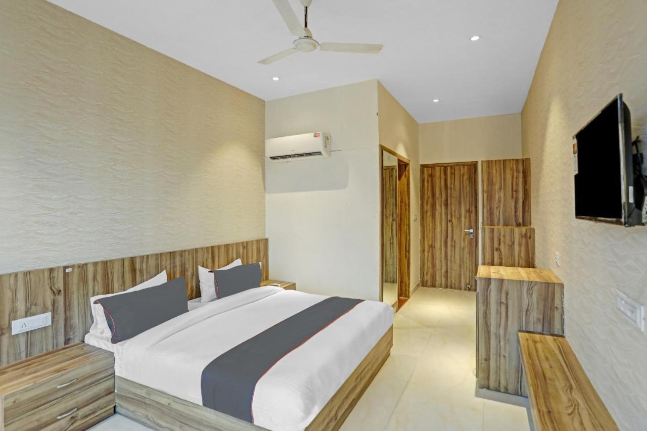 Collection O 85238 Tulika Garden Hotel Izatnagar Exterior foto