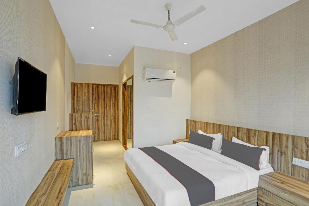 Collection O 85238 Tulika Garden Hotel Izatnagar Exterior foto